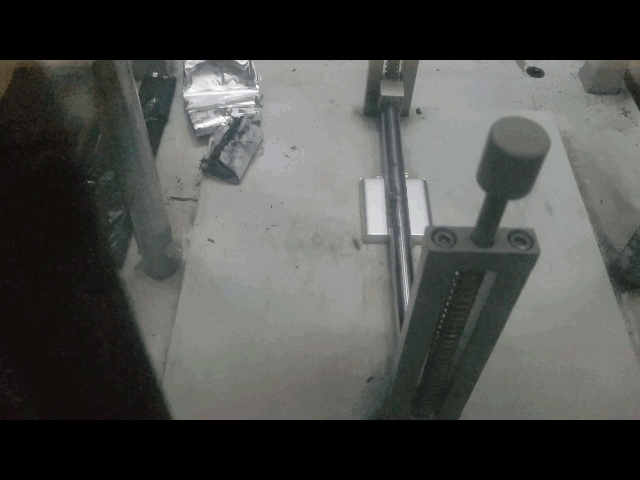 锂电重物冲击1221.gif